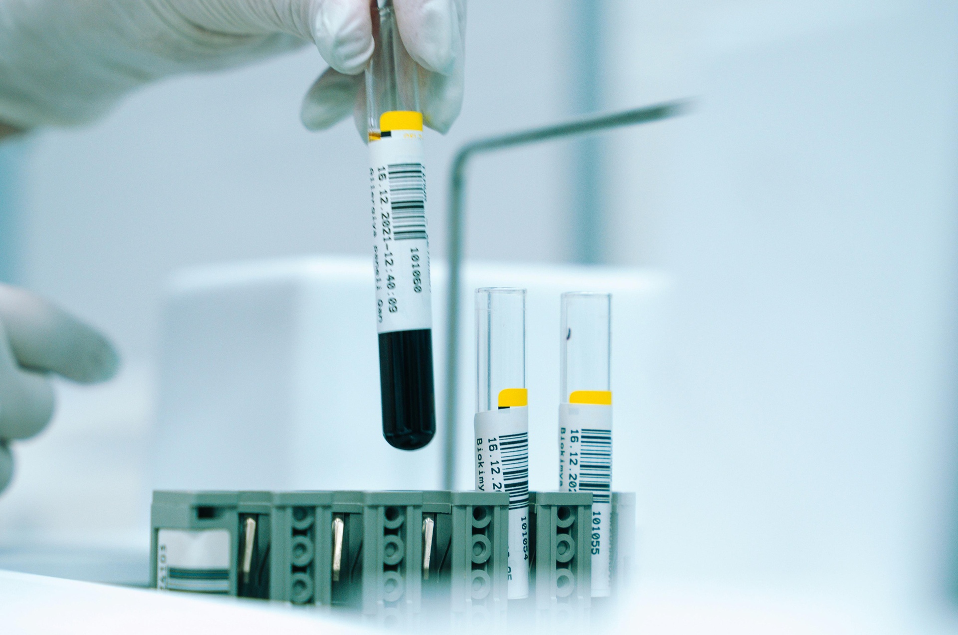 煙臺(tái)醫(yī)藥數(shù)據(jù)平臺(tái)小程序開(kāi)發(fā)，解鎖醫(yī)藥數(shù)據(jù)新視界